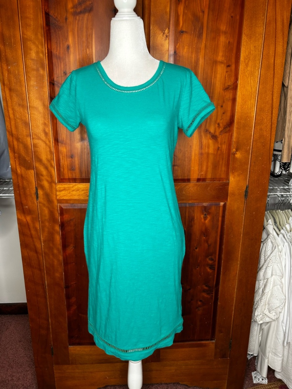 Lucy & Laurel Kelly Green Cotton Knit T-Shir Dress with Openwork Trim Comfy Boho